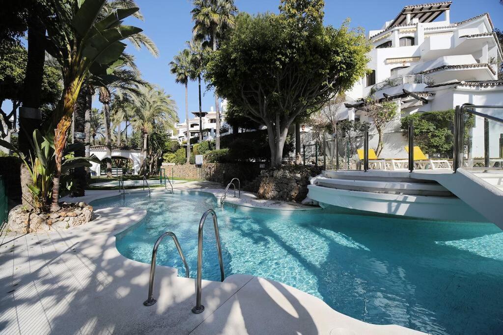 Golden With Jacuzzi Apartamento