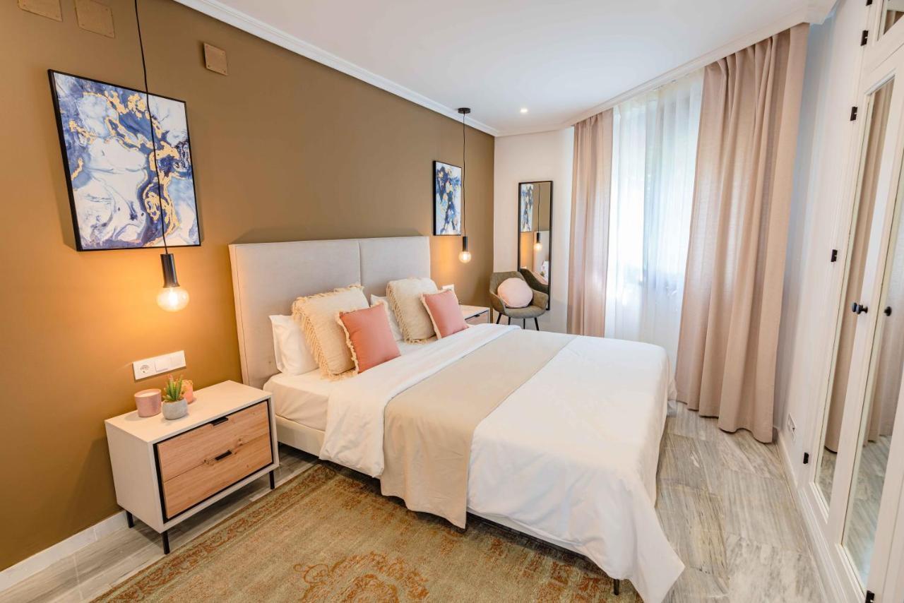 Golden With Jacuzzi Marbella