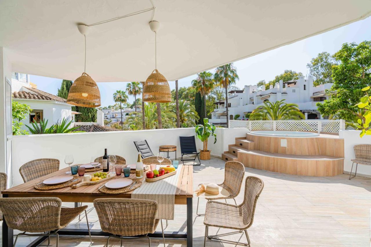 Golden With Jacuzzi Marbella