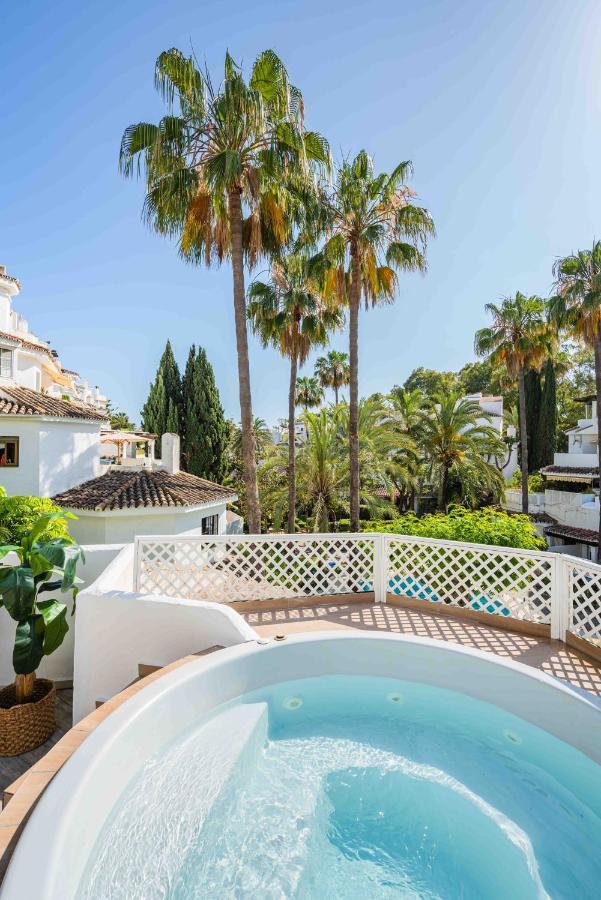 Golden With Jacuzzi Marbella