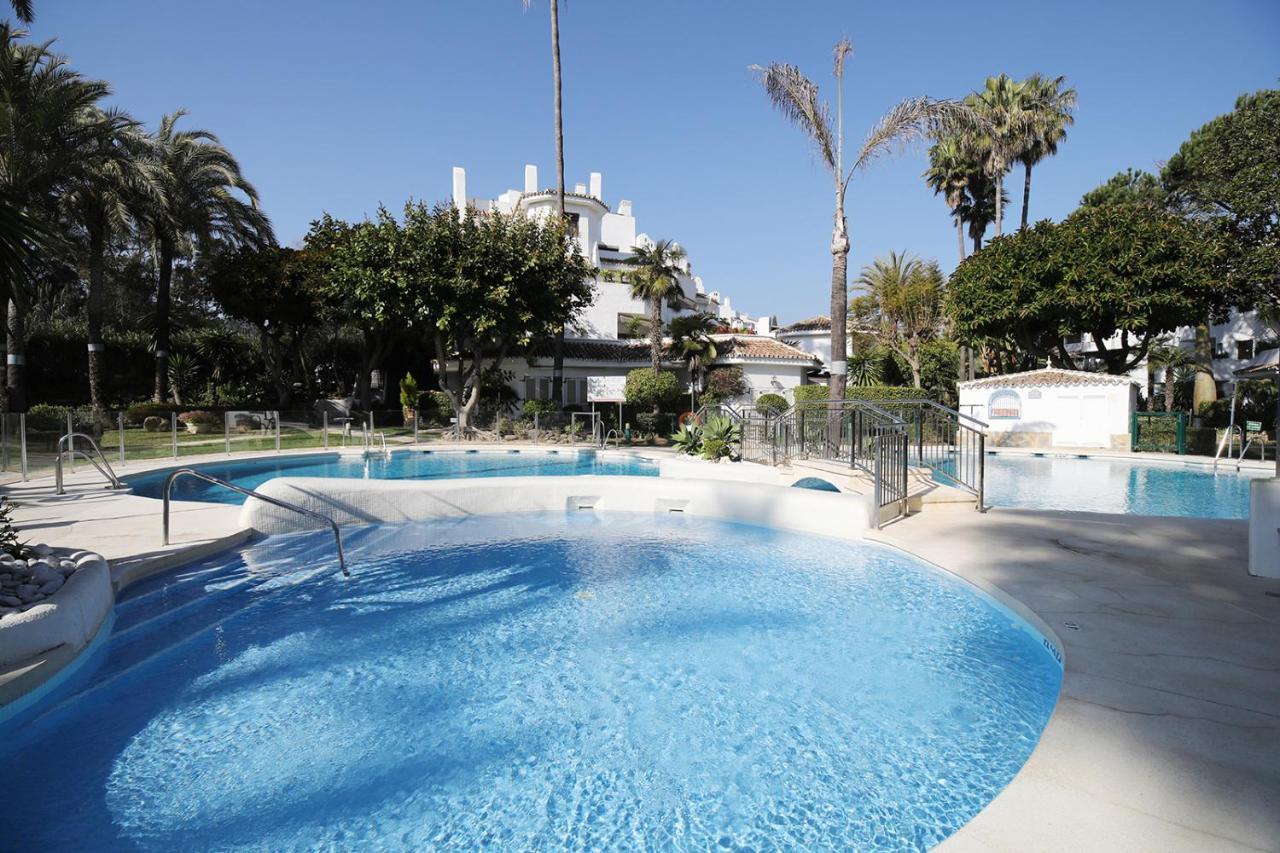 Golden With Jacuzzi Apartamento *