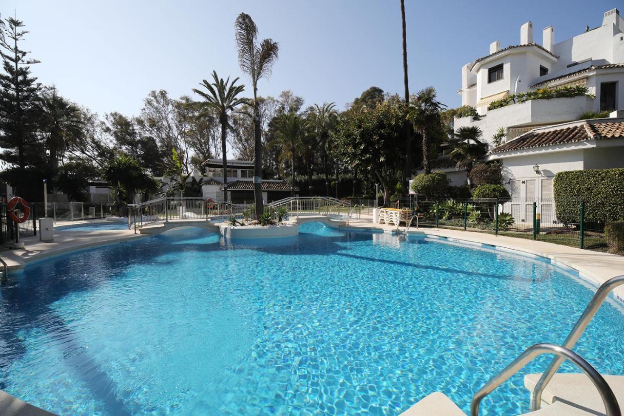 Golden With Jacuzzi Marbella