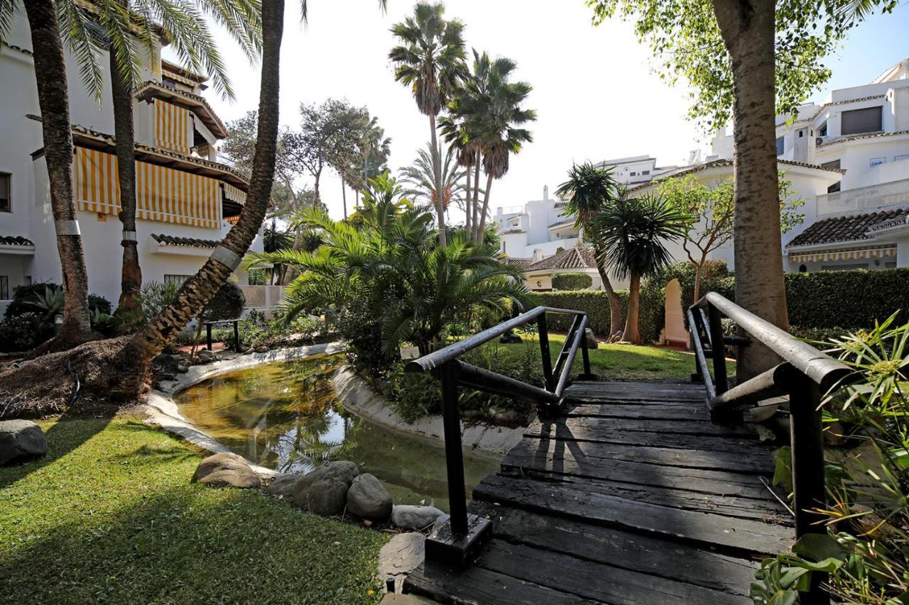 Golden With Jacuzzi Marbella